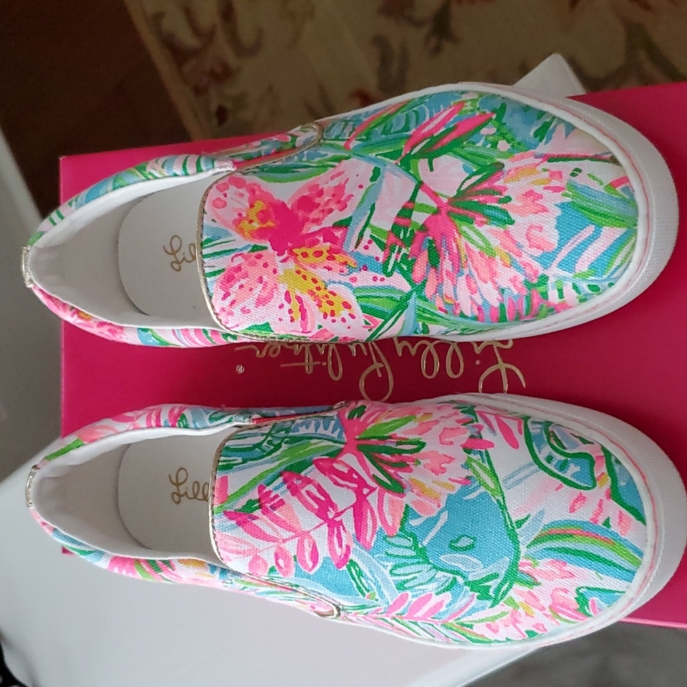 🎉Lily Pulitzer sneakers (NWT)
